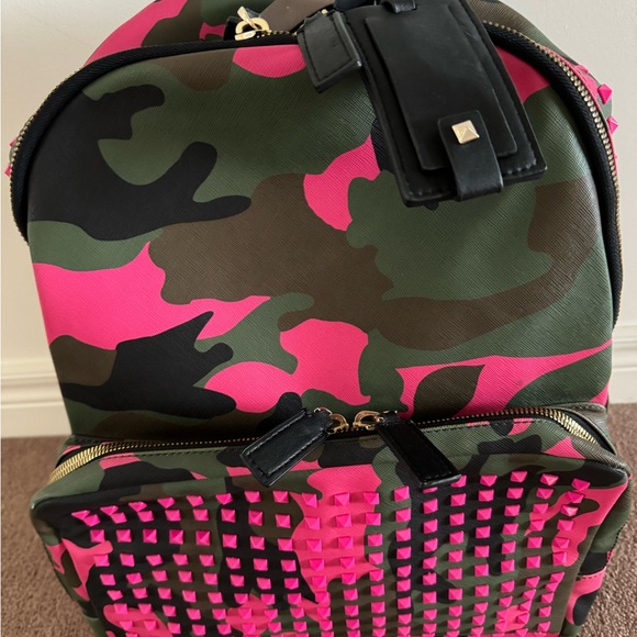 ‼️SOLD‼️Valentino Garavani backpack - Picture 2 of 14